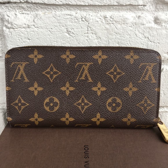 💯% Authentic Louis Vuitton Monogram Zip Wallet - Picture 2 of 16